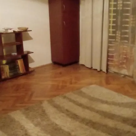 Апартаменти Up Dobrogeanu Street Брашов